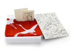 Geschenkset Chiyogami Mit Furoshiki Kuren M, Rot -Qualitätsladen Für Geschirr geschenkset chiyogami mit furoshiki kuren m rot 1