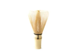 Matcha Besen Kazuho, Takayama Chasen, Weißer Bambus -Qualitätsladen Für Geschirr matcha besen kazuho takayama chasen weisser bambus 1