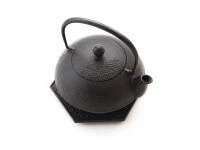 Teekanne, Wasserkessel Kombi-Modell NAMI AOMI, Iwachu, 0,65 L Mit Untersetzer 9 Teekanne, Wasserkessel Kombi-Modell NAMI AOMI, Iwachu, 0,65 L Mit Untersetzer – Bild 7